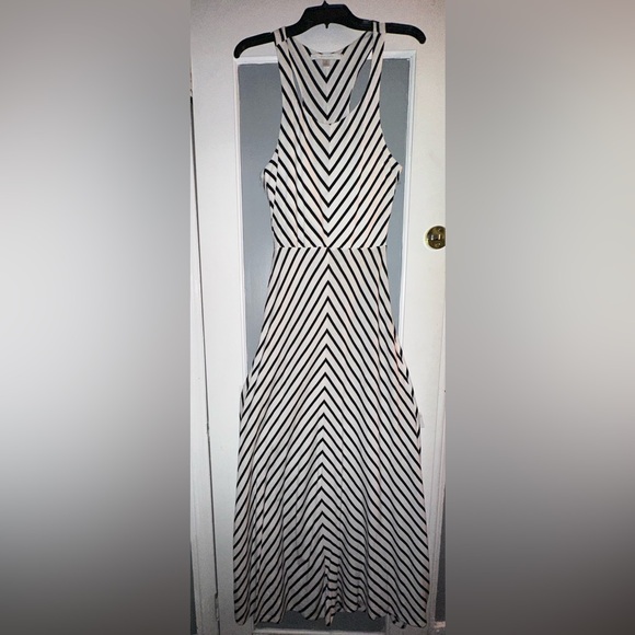 Lauren Conrad White and Black Diagonal Stripped Dress - Picture 2 of 7